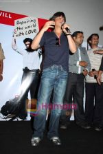 Shahrukh Khan promotes My Name is Khan in Fun Republic on 20th Feb 2010 (7).JPG